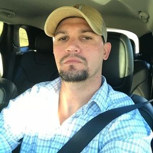 Meet your Posher, Dustin